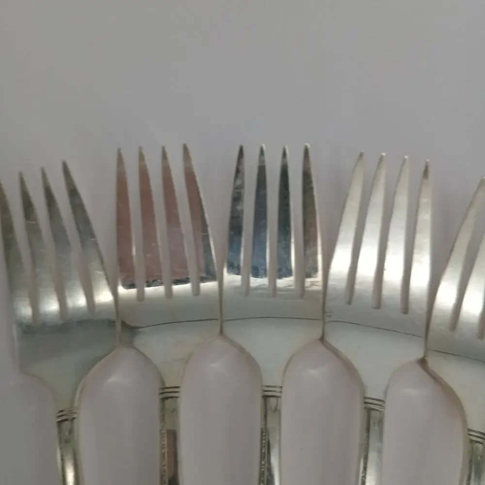 6X SF Oneida Prestige GRENOBLE Silverplate Salad Forks